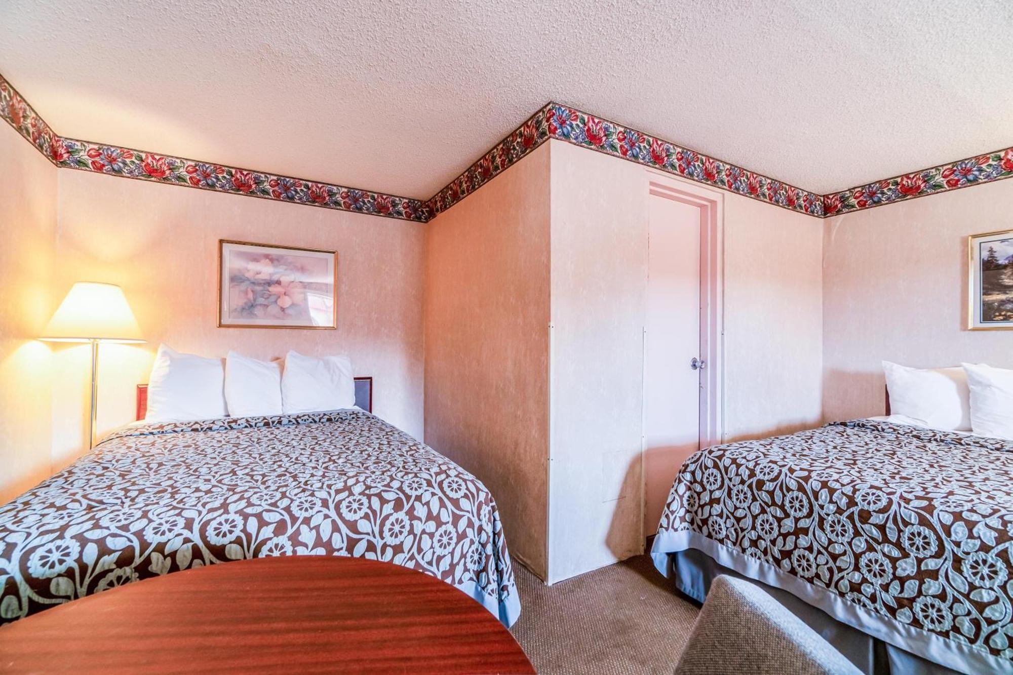 Ozark Junction Mountain View By Oyo Motel Екстериор снимка