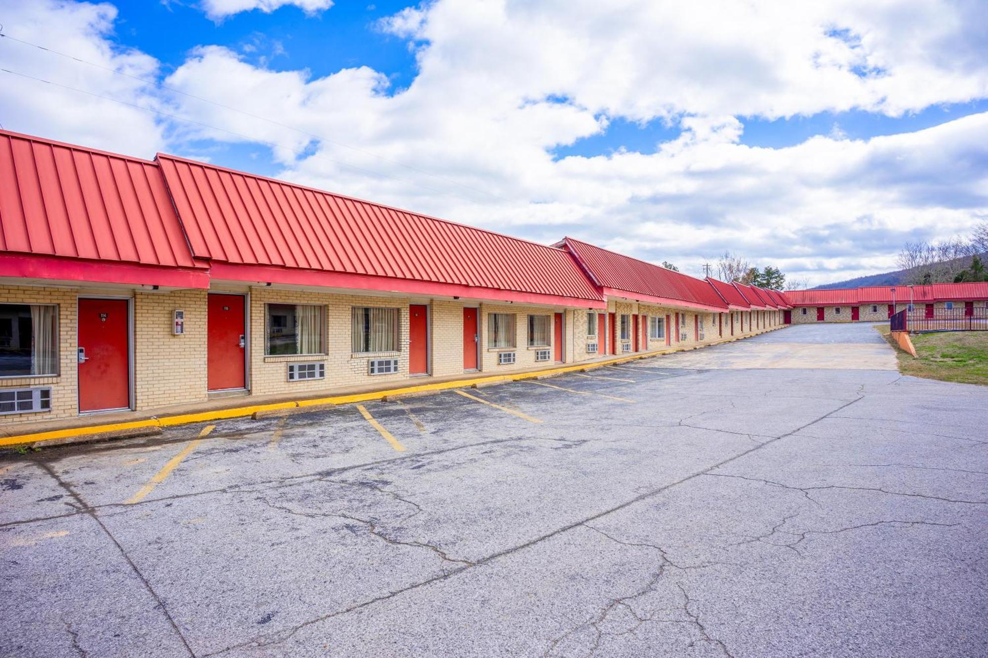 Ozark Junction Mountain View By Oyo Motel Екстериор снимка