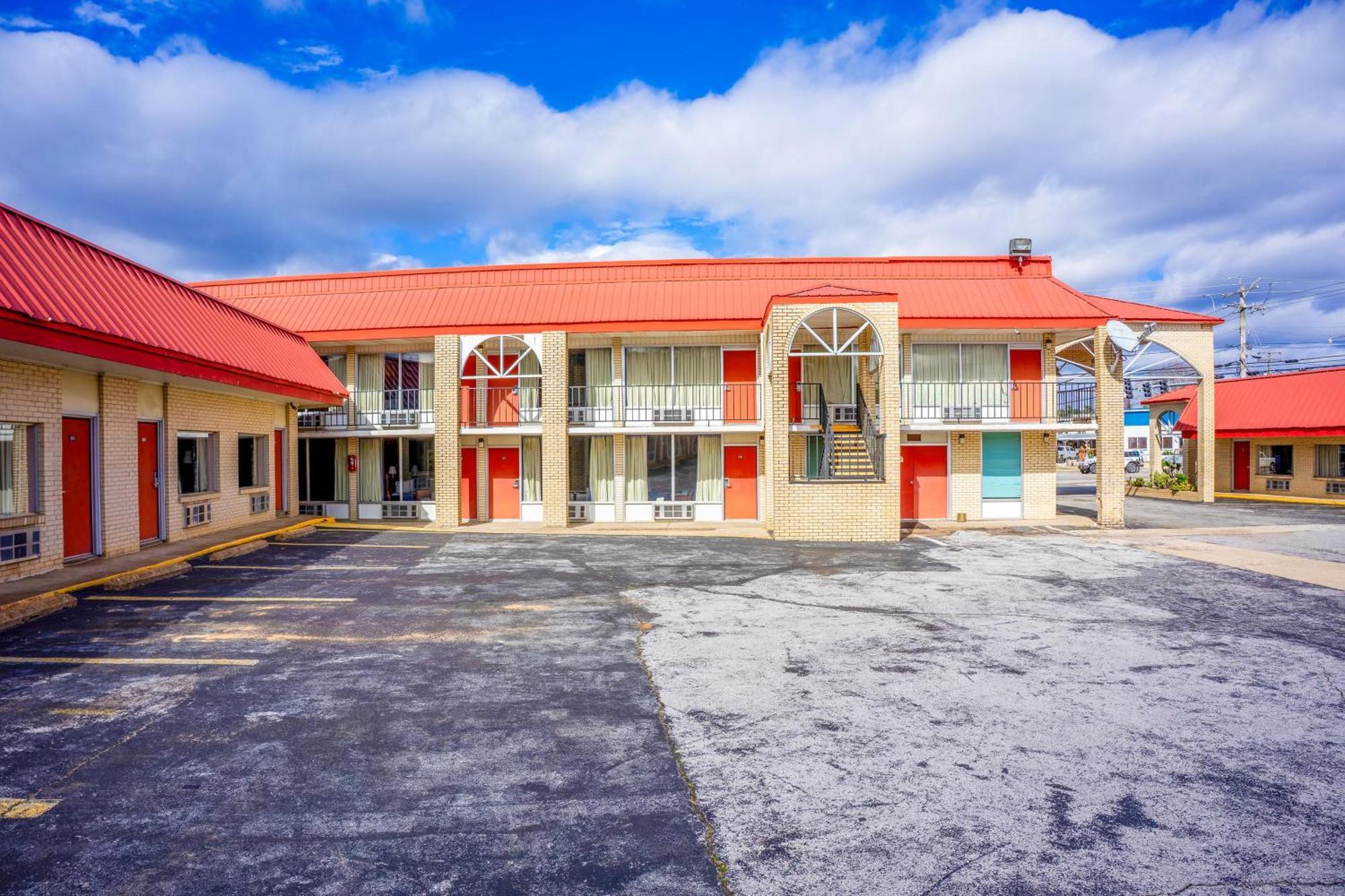 Ozark Junction Mountain View By Oyo Motel Екстериор снимка