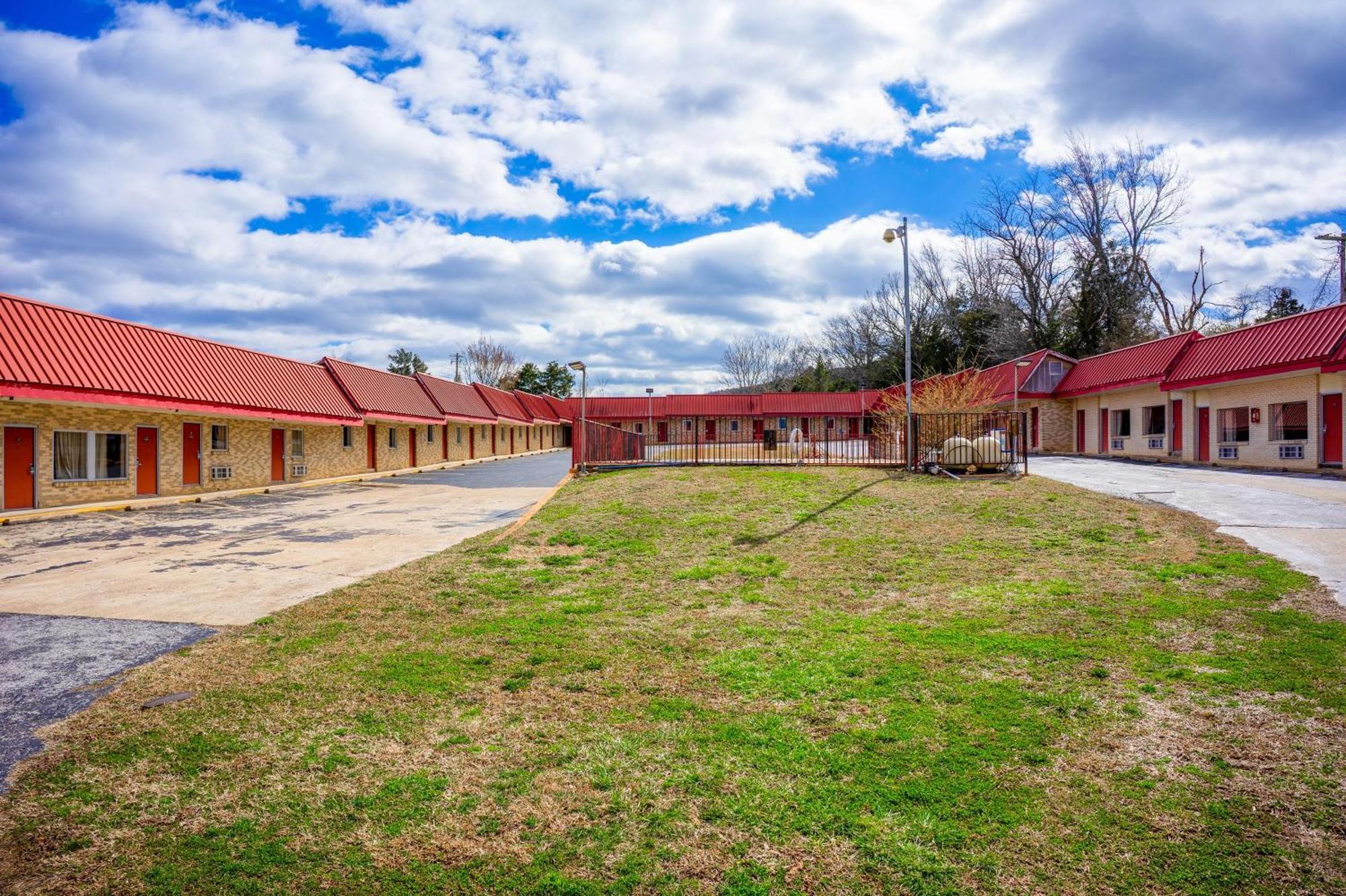 Ozark Junction Mountain View By Oyo Motel Екстериор снимка