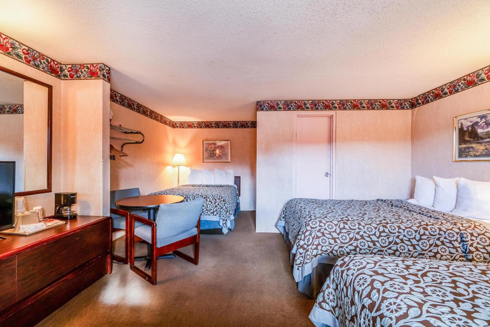 Ozark Junction Mountain View By Oyo Motel Екстериор снимка